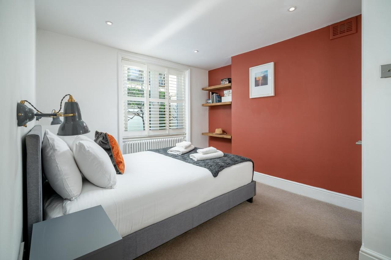 Sleek Flat With Communal Courtyard Londra Esterno foto