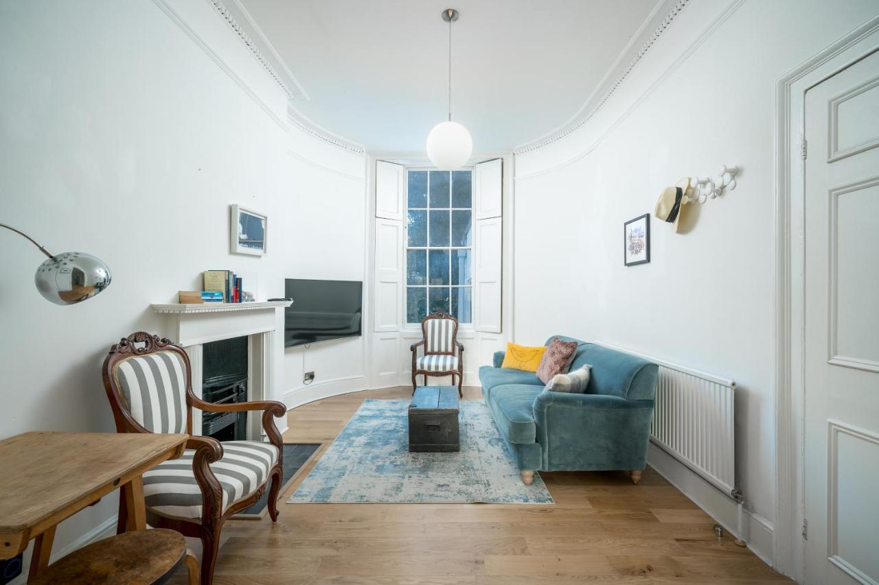 Sleek Flat With Communal Courtyard Londra Esterno foto