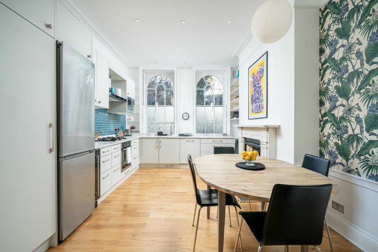 Sleek Flat With Communal Courtyard Londra Esterno foto